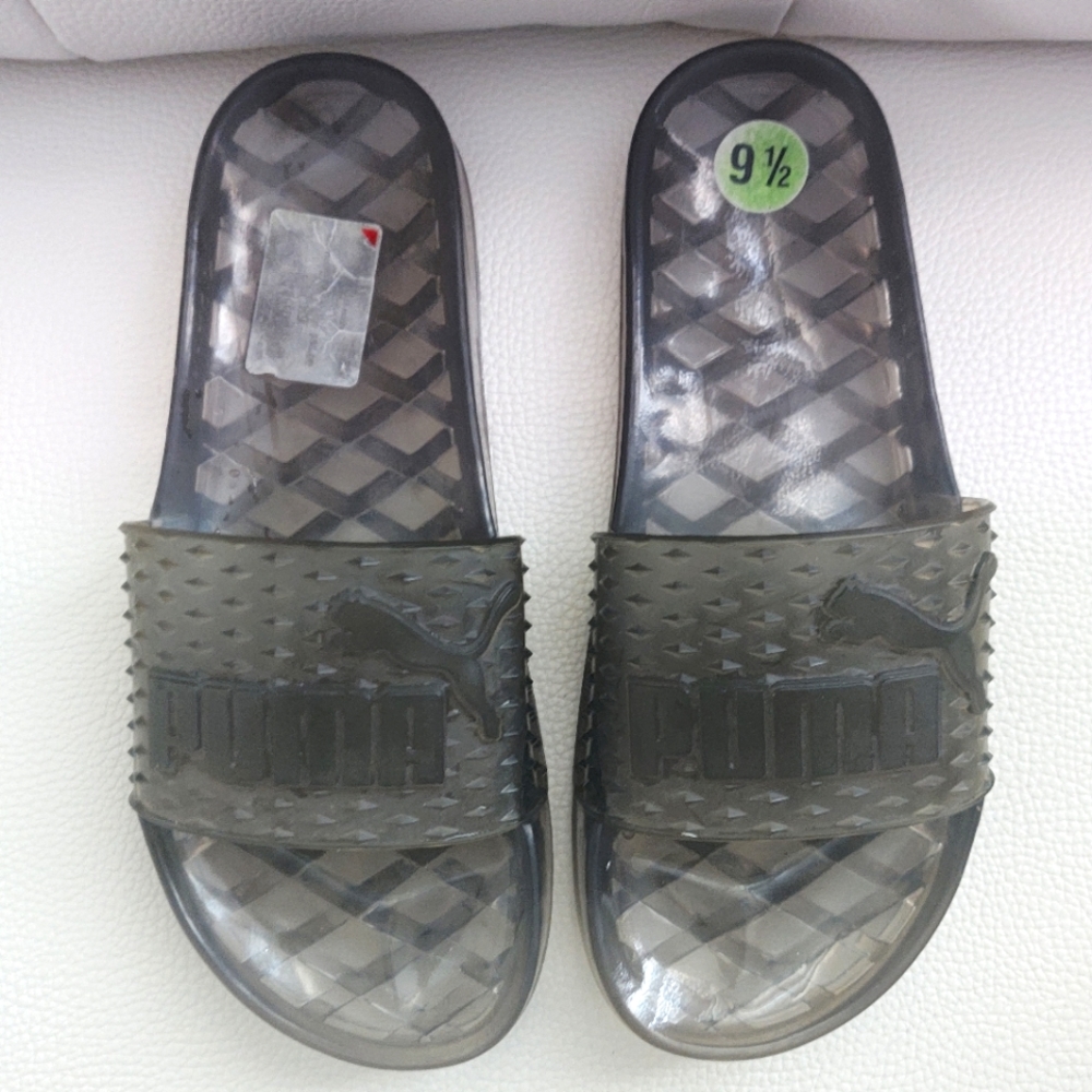 Fenty Puma  Grey Slide Sz 9.5